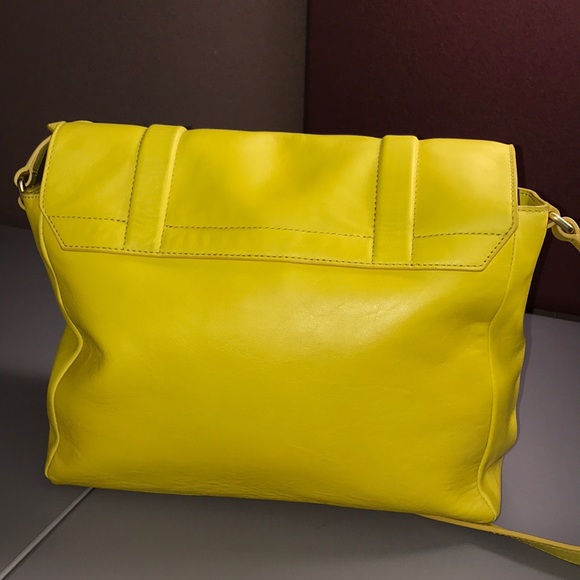 Marc by Marc Jacobs Messenger Bag💥1 hr sale - Picture 2 of 8